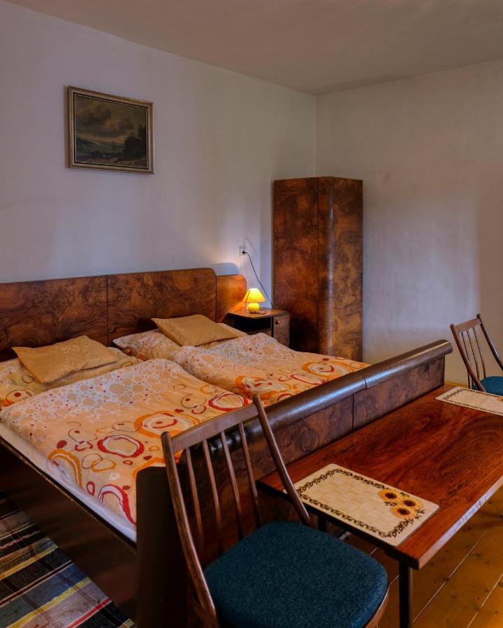 Apartmany V Broumovskem Statku Luaran gambar