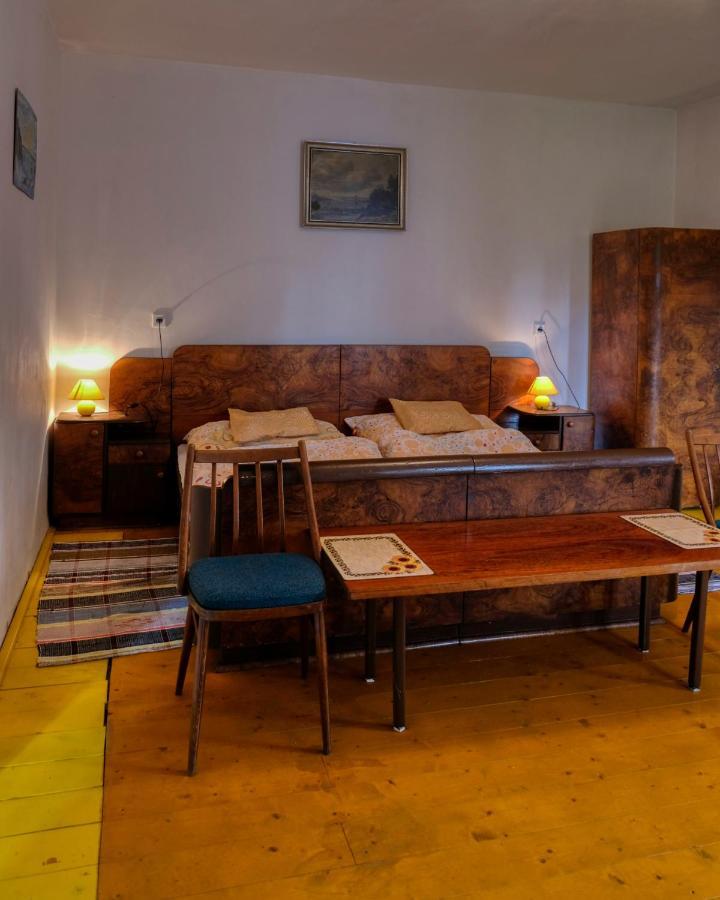 Apartmany V Broumovskem Statku Luaran gambar