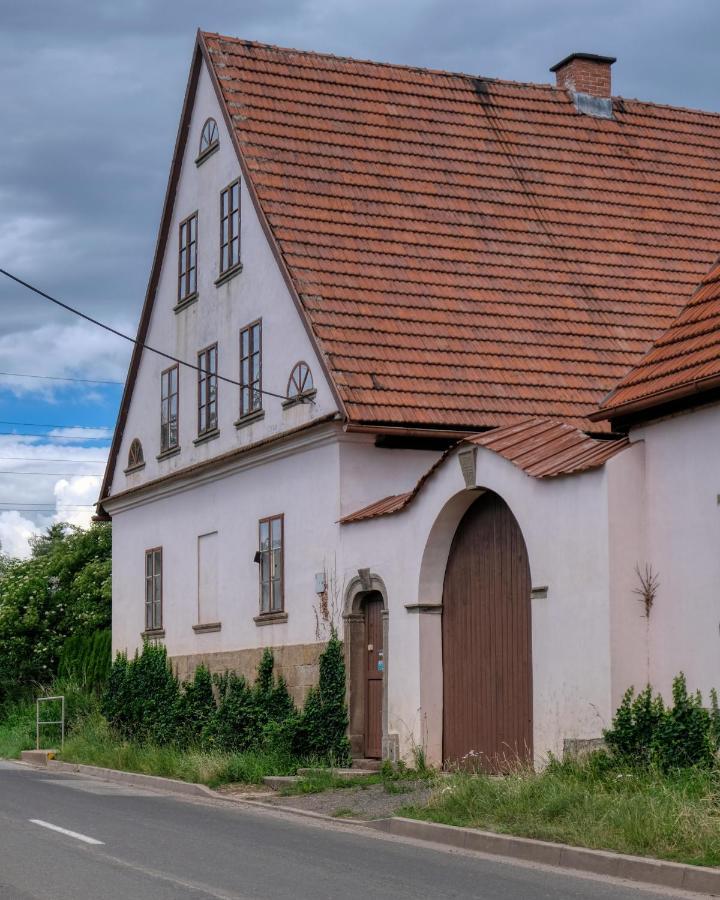 Apartmany V Broumovskem Statku Luaran gambar