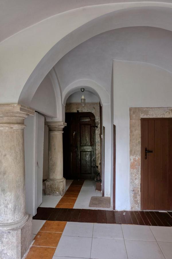 Apartmany V Broumovskem Statku Luaran gambar