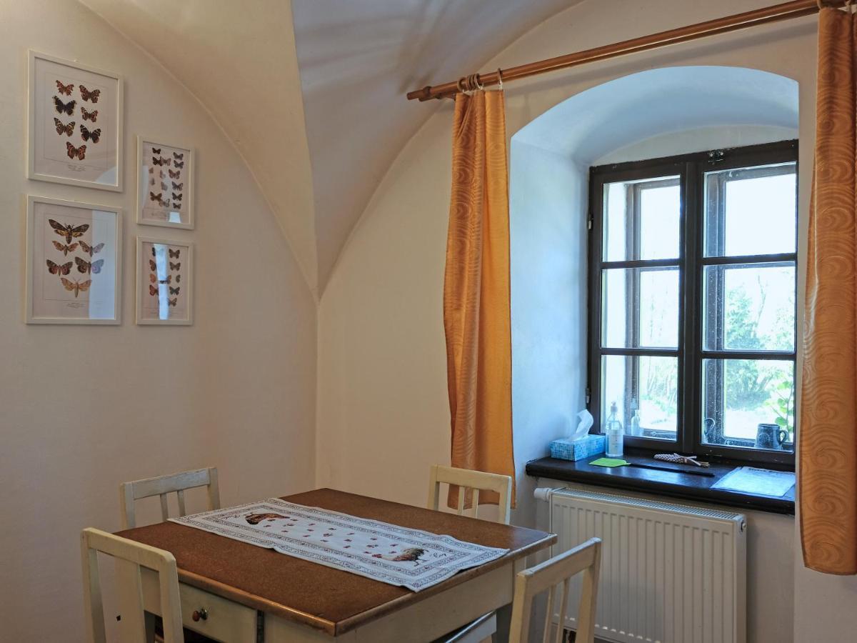 Apartmany V Broumovskem Statku Luaran gambar