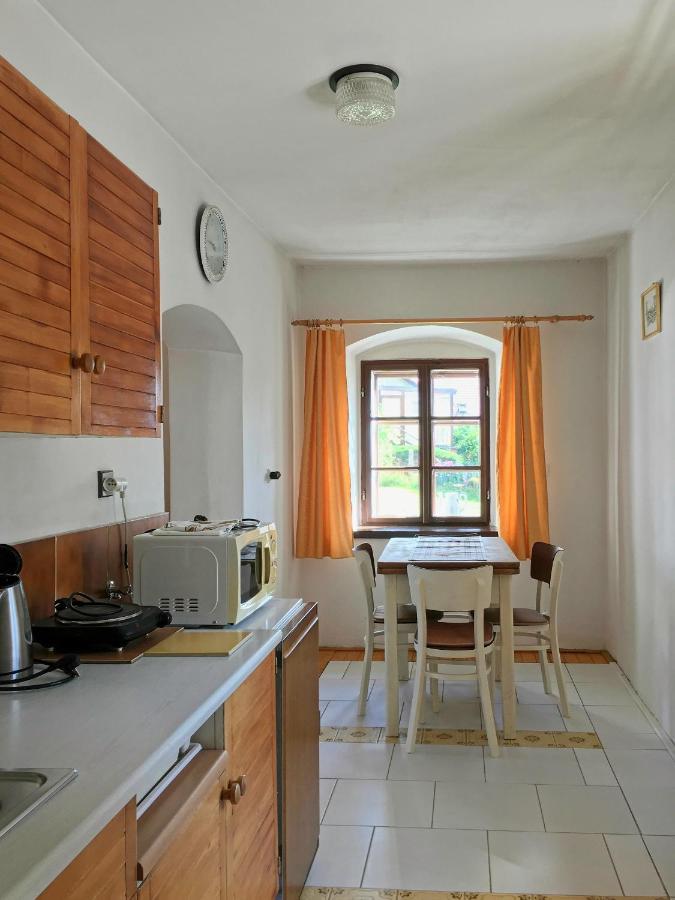 Apartmany V Broumovskem Statku Luaran gambar