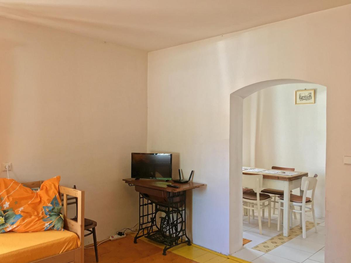 Apartmany V Broumovskem Statku Luaran gambar